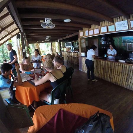 Hotel Hacienda Tijax Rio Dulce Town Buitenkant foto