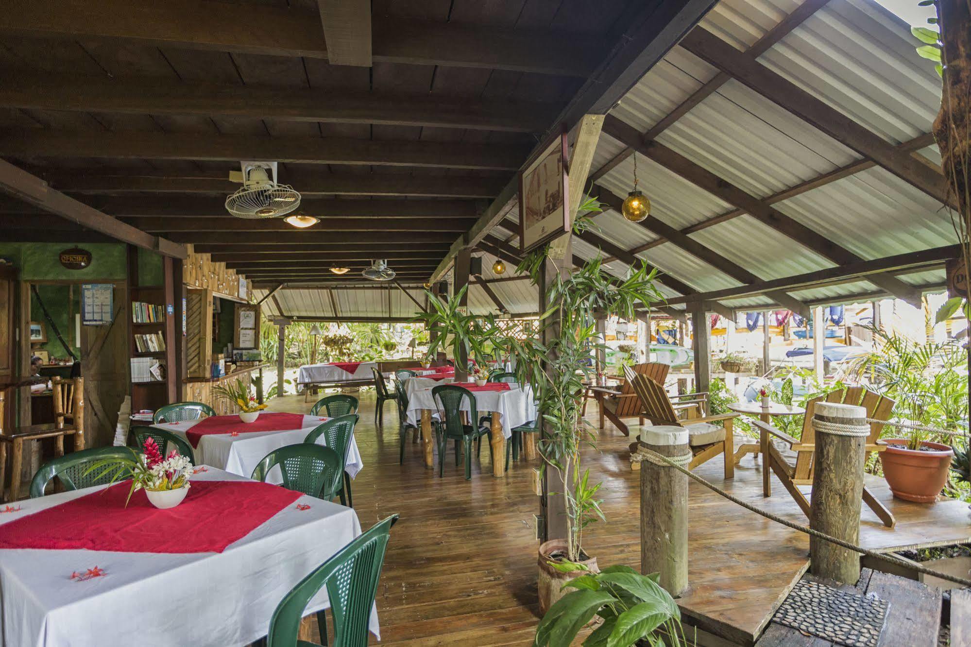 Hotel Hacienda Tijax Rio Dulce Town Buitenkant foto